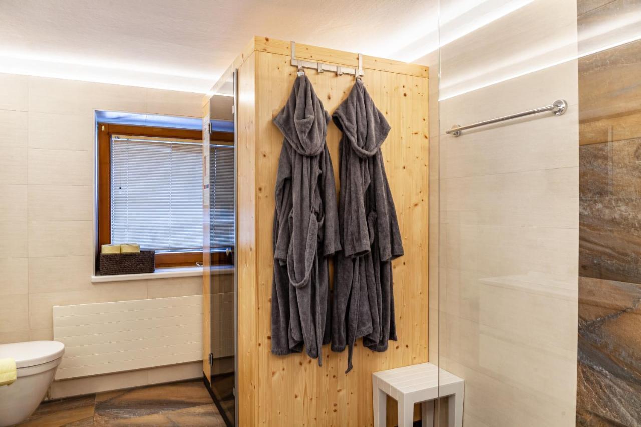 Ferienwohnung Galerie Kaiser ไมย์อาโฮเฟิน ภายนอก รูปภาพ